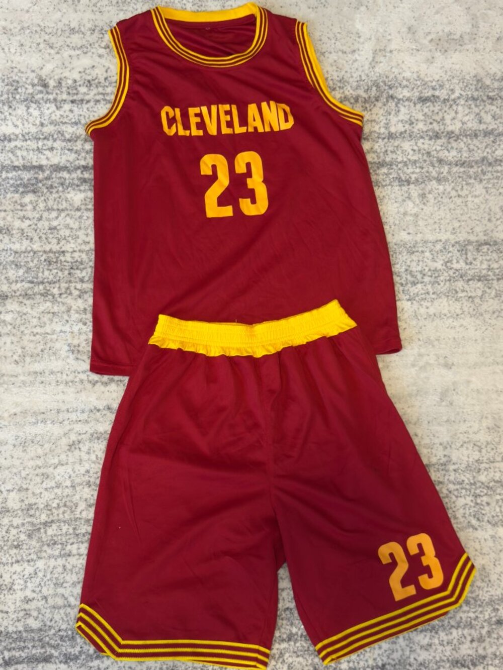 LeBron James Cleveland Cavaliers Jersey & Shorts Set Size Kids L